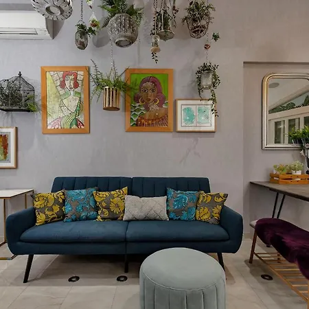 Apartment L & F *